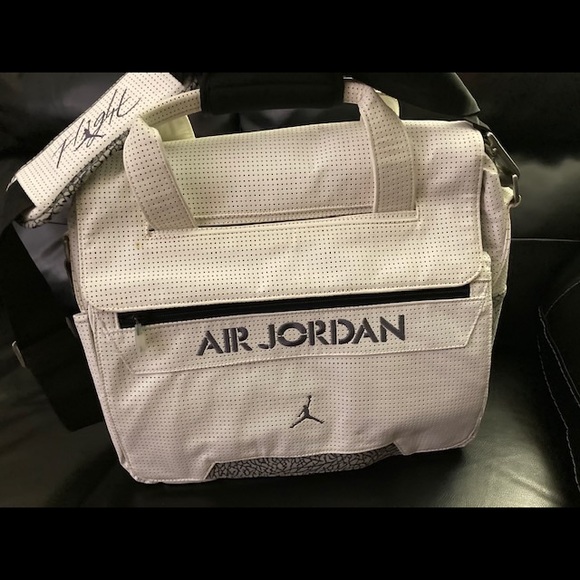 Authentic Michael Jordan White DJ Messenger Bag - Picture 1 of 5